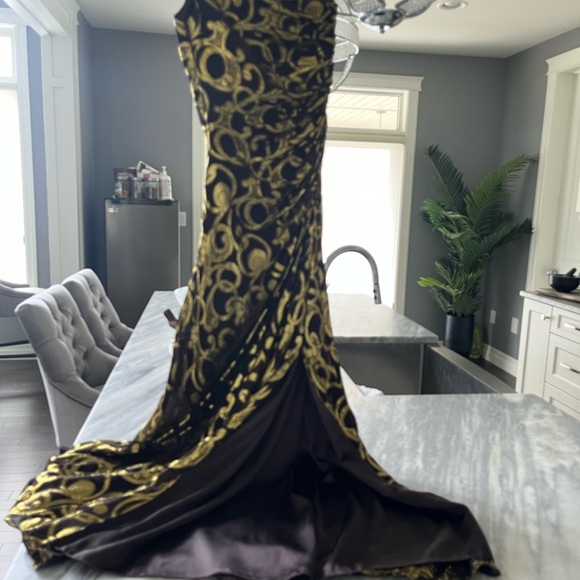 Aidan Mattox ✨ formal gown size ✨✨4 it’s a stunner✨ - Picture 5 of 16